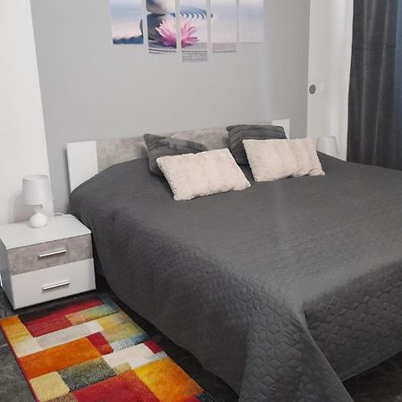 Apartmani Delas 2 Pjescana Uvala Extérieur photo