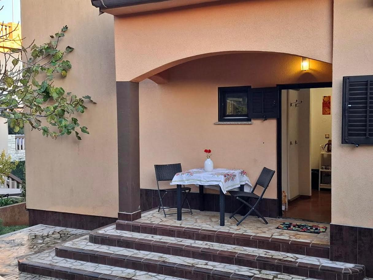 Apartmani Delas 2 Pjescana Uvala Extérieur photo