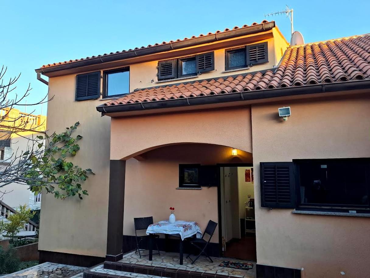 Apartmani Delas 2 Pjescana Uvala Extérieur photo