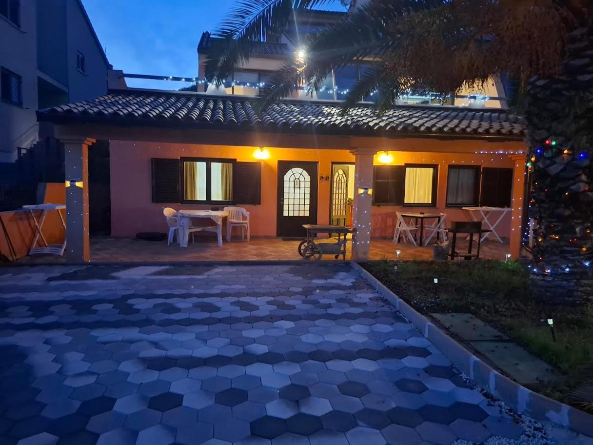 Apartmani Delas 2 Pjescana Uvala Extérieur photo